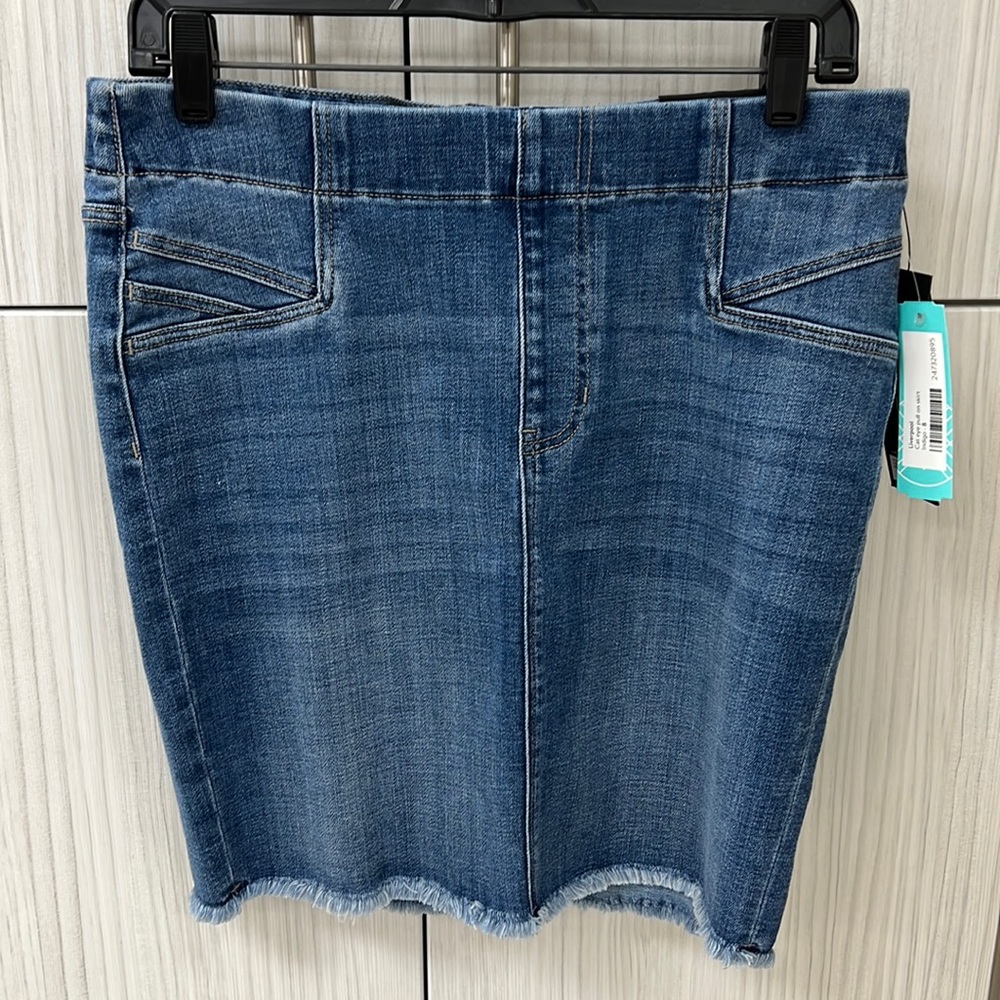 NWT Liverpool Denim Skirt - Size 8/29